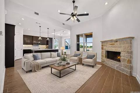 111 John T Ct, Castroville, TX 78009