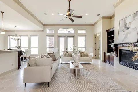 137 Westcourt Ln, San Antonio, TX 78257