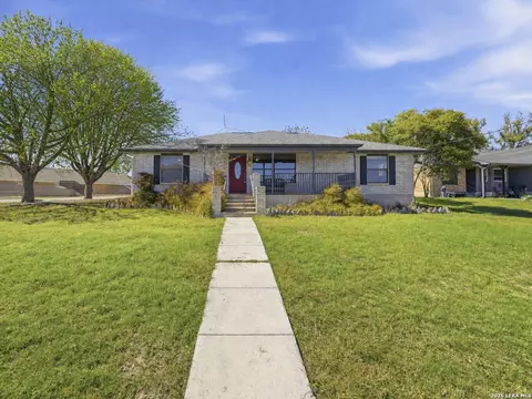 227 Southway Dr, Kerrville, TX 78028