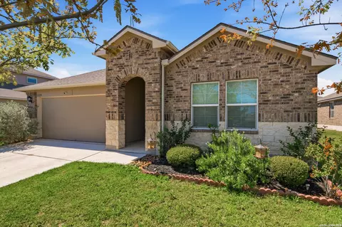 1328 Almond Crk, Seguin, TX 78155