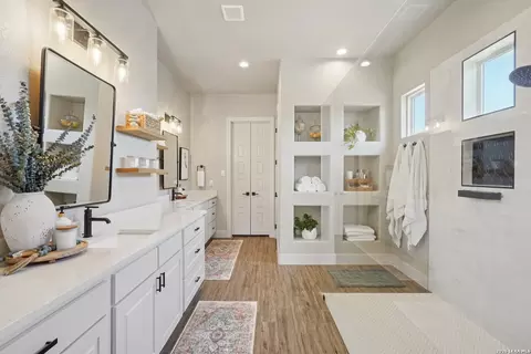 Bath - 234 Sabella, Spring Branch, TX 78070 photo 1 of 6