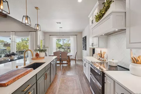 Kitchen - 234 Sabella, Spring Branch, TX 78070 photo 4 of 4