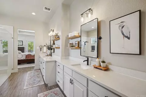 Bath - 234 Sabella, Spring Branch, TX 78070 photo 2 of 6