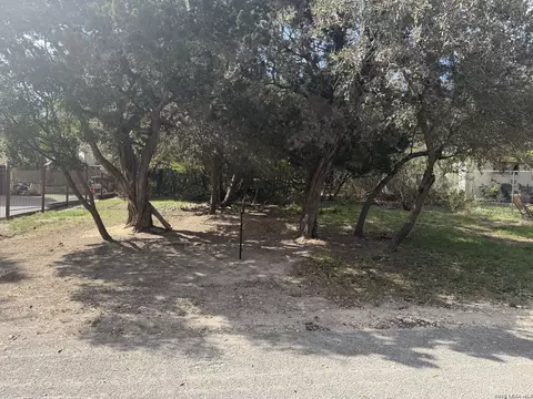 lot5 Blue Cv, Lakehills, TX 78063