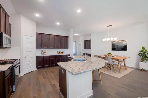 3935 Brazos Bnd, San Antonio, TX 78245