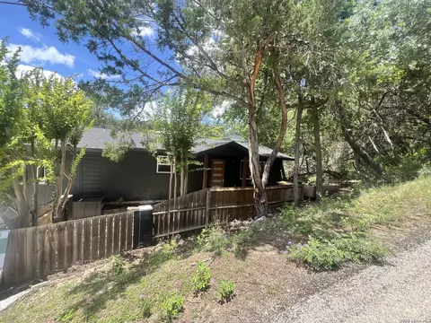 1156 Deerwood, Canyon Lake, TX 78133