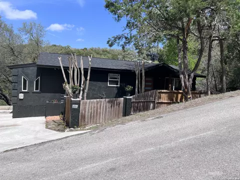 1156 Deerwood, Canyon Lake, TX 78133
