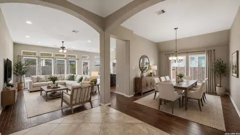 2125 Pioneer Pass, Seguin, TX 78155
