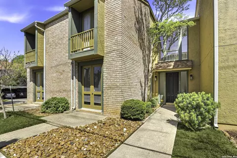 3678 Hidden Dr #502E, San Antonio, TX 78217