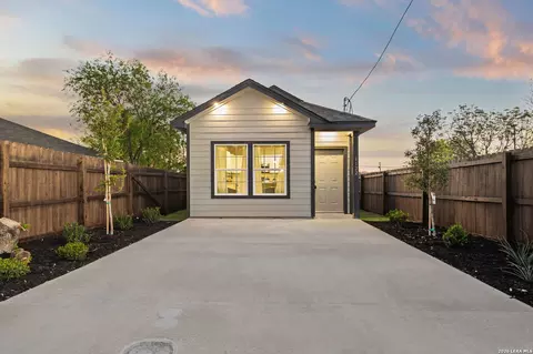 1122 Elvira St, San Antonio, TX 78207