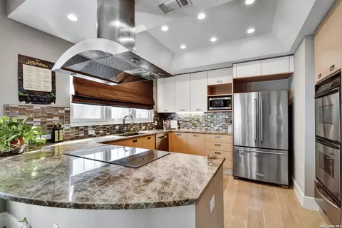 35 S Rue Charles, San Antonio, TX 78217