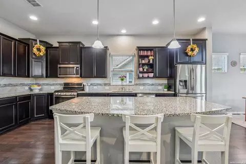 Kitchen - 8720 Stackstone, Schertz, TX 78154 photo 4 of 5