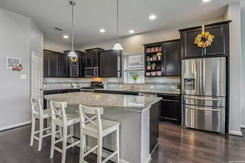 Kitchen - 8720 Stackstone, Schertz, TX 78154 photo 3 of 5