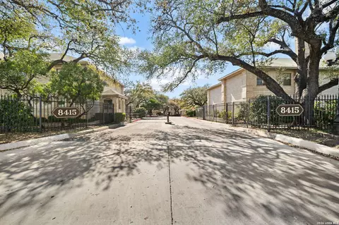 8415 Fredericksburg Rd #907, San Antonio, TX 78229