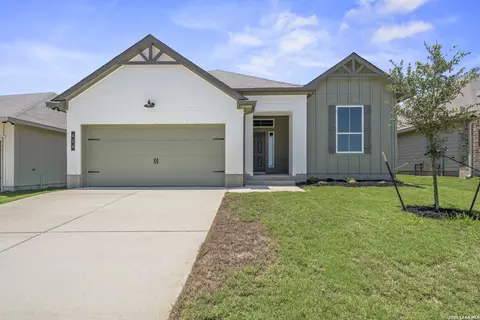 424 Honeydew Way, Seguin, TX 78155