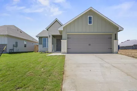 412 Honeydew Way, Seguin, TX 78155