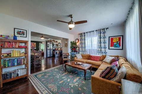 1422 Santa Monica, San Antonio, TX 78201