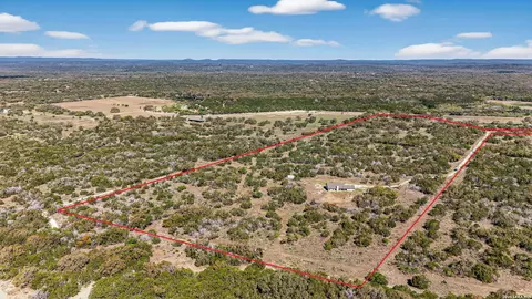 4317 Cr 251, Hondo, TX 78861