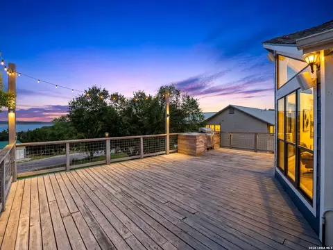 1741 Laurie Dr, Canyon Lake, TX 78133