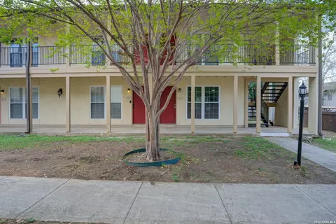 8702 Village #814, San Antonio, TX 78217