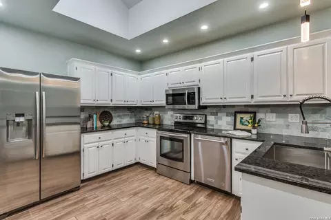 2914 Hunters Stream St, San Antonio, TX 78230