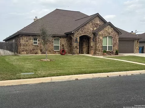 104 Park Vw, Poth, TX 78147