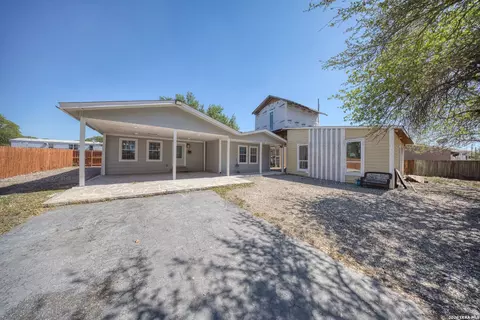 22818 Hickory Shadow, Elmendorf, TX 78112
