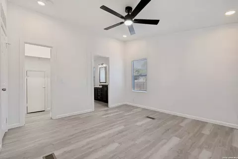 5111 Savannah Woods, Von Ormy, TX 78073 photo 13