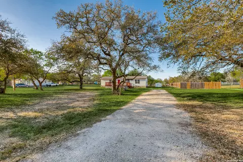 5111 Savannah Woods, Von Ormy, TX 78073 photo 2