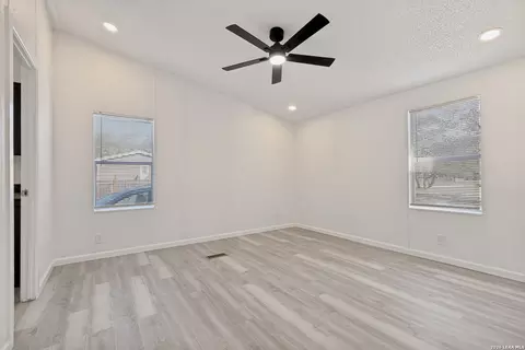 5111 Savannah Woods, Von Ormy, TX 78073 photo 12