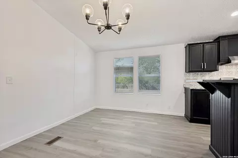 5111 Savannah Woods, Von Ormy, TX 78073 photo 7