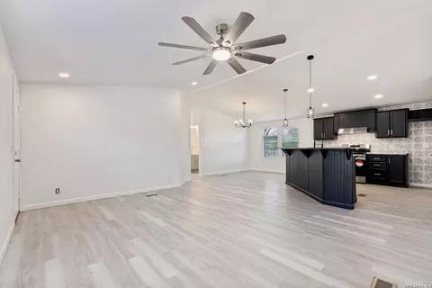 5111 Savannah Woods, Von Ormy, TX 78073 photo 5