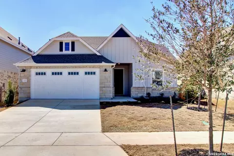 747 Navarro St, New Braunfels, TX 78132