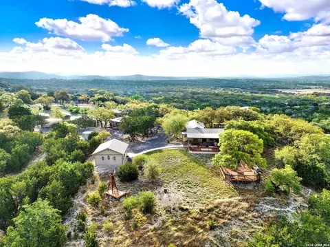 647 Medina Hls, Medina, TX 78055