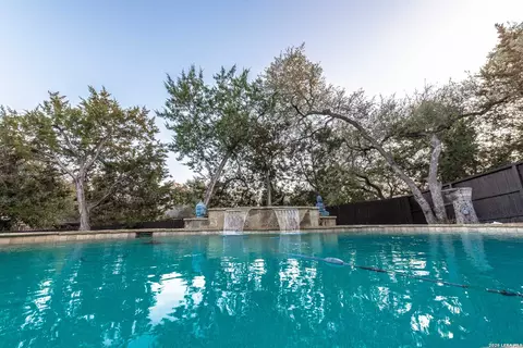 1906 Capella Crk, San Antonio, TX 78260