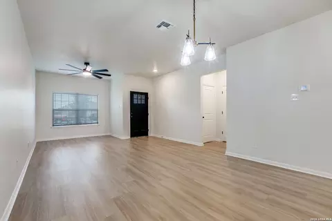 Living - 15115 Escalante, Von Ormy, TX 78073 photo 5 of 6