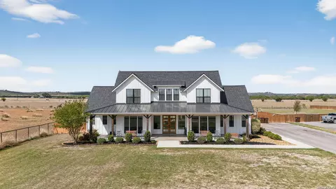 2493 County Road 4713, Lacoste, TX 78039