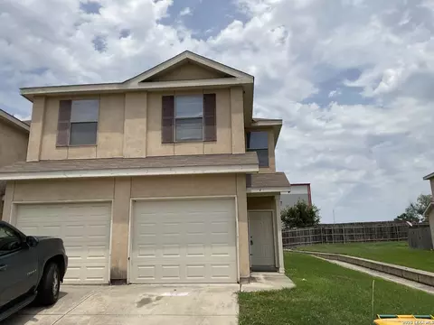10802 Mathom Lndg, Universal City, TX 78148