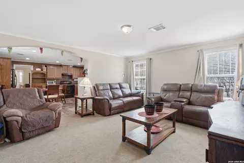2145 Fm 2504, Poteet, TX 78065
