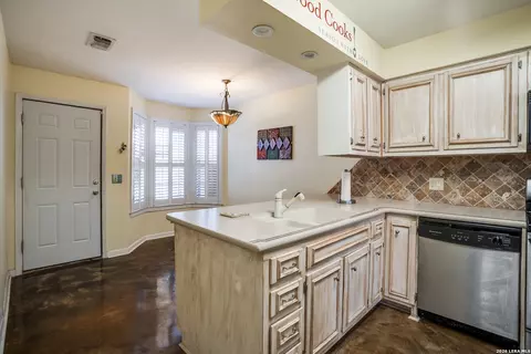 5359 Fredericksburg #515, San Antonio, TX 78229