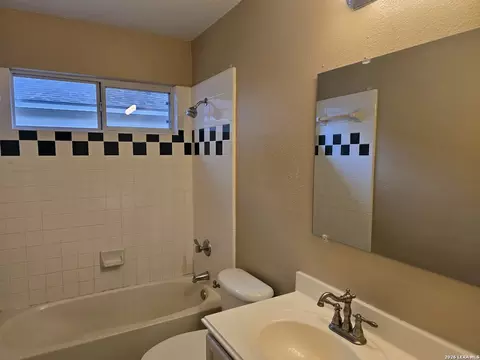 Bath - 8230 Coppergate, Converse, TX 78109 photo 1 of 3