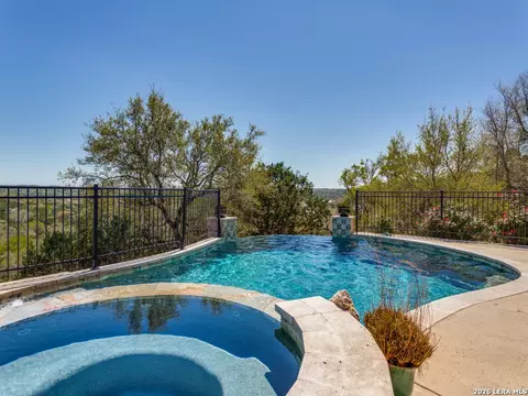 460 Shepherds Crook, Helotes, TX 78023