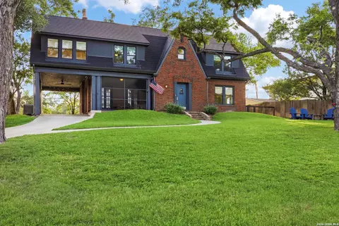 110 Henderson St, Alamo Heights, TX 78209