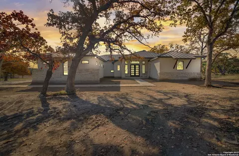 981 Jenny Leigh Trl, Bulverde, TX 78163