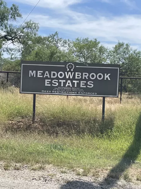 14150 Meadowview Dr, Lytle, TX 78052 photo 4