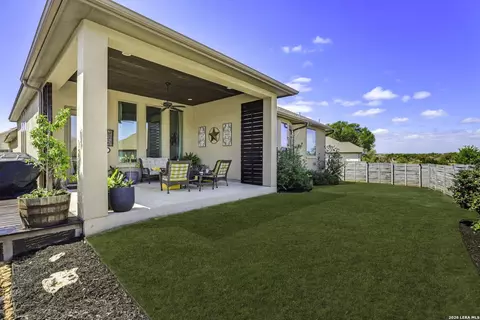 1177 Nutmeg Trl, New Braunfels, TX 78132