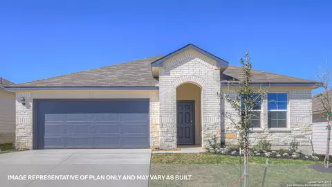 313 Cottonmouth Ln, Seguin, TX 78155