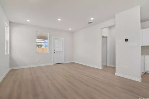 Living - 5607 Franklin Hls, Von Ormy, TX 78073 photo 3 of 5