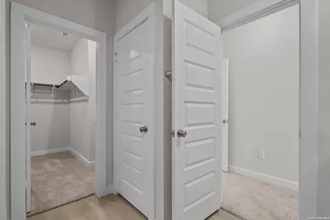Entry Way - 5607 Franklin Hls, Von Ormy, TX 78073 photo 2 of 3