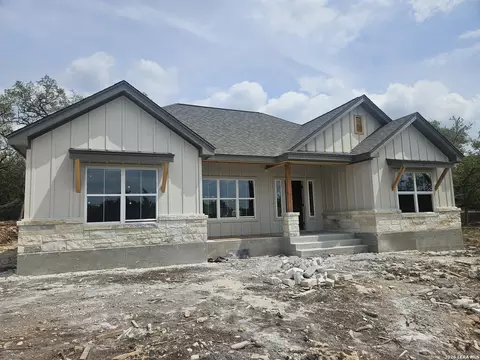 469 Persimmon Pass, Fischer, TX 78623